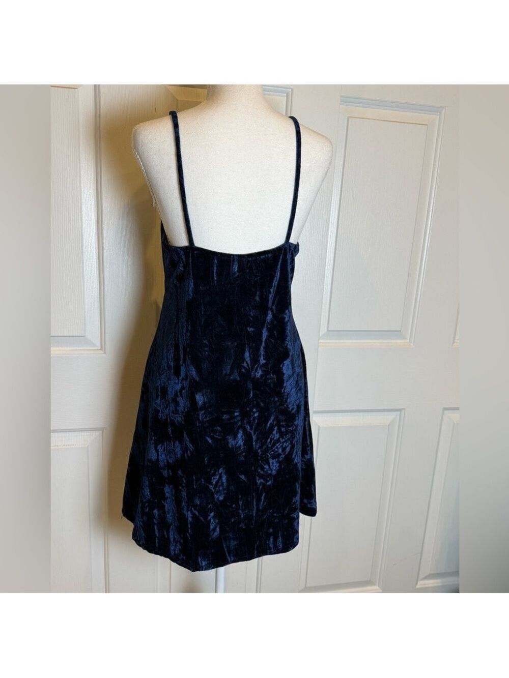 Angie Navy Blue Velvet Slip Dress Size M Spaghetti Strap Mini Party Night Out - Picture 5 of 6